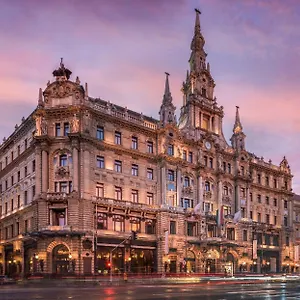 https://sunny-and-central-loft-with-private-garage.inbudapesthotels.com