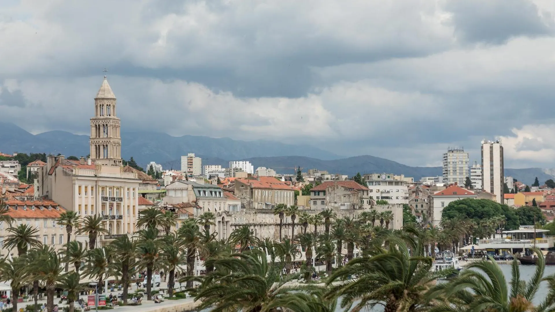 Adriatik Lux Riva Apartment Split